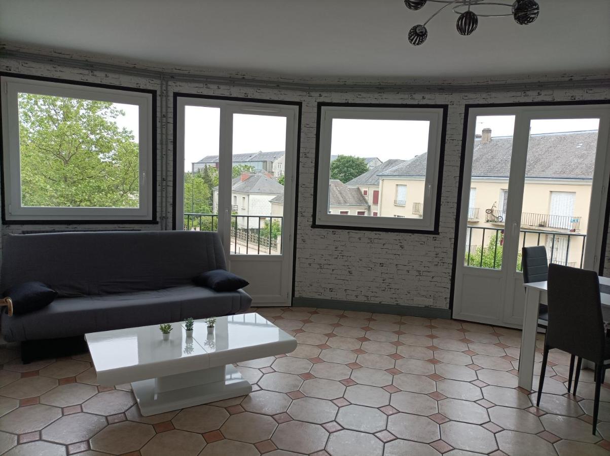 Joli Appartement Type 5 En Centre Ville Châteauroux Exterior foto