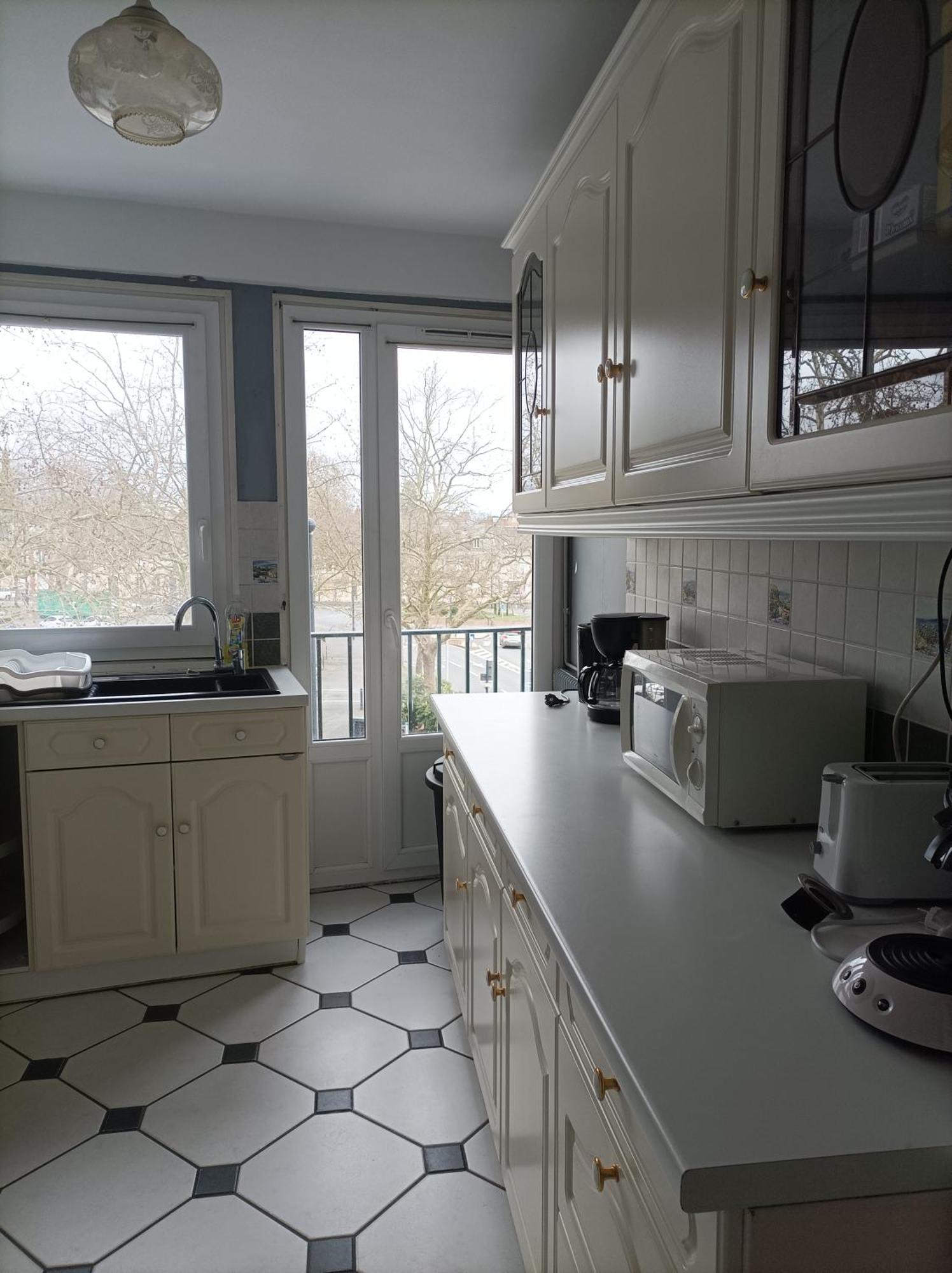 Joli Appartement Type 5 En Centre Ville Châteauroux Exterior foto
